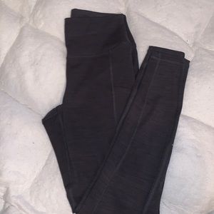 Gray American Eagle pocket leggings